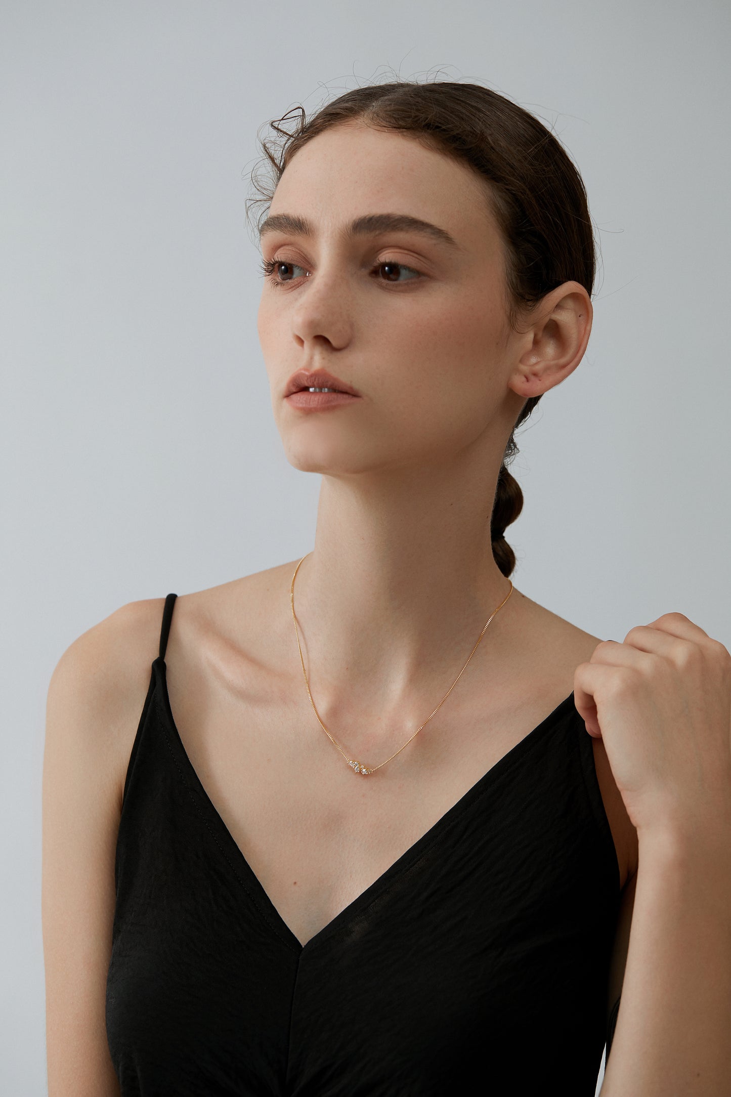 Hiamond Round Necklace
